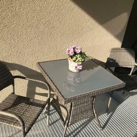 Neumeyer Apartment *
